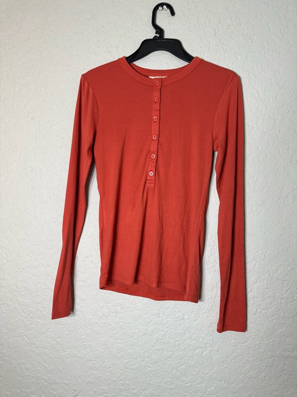 Universal Thread Long Sleeve Henley Top in Rust Orange
